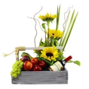 Arreglos frutales con flores