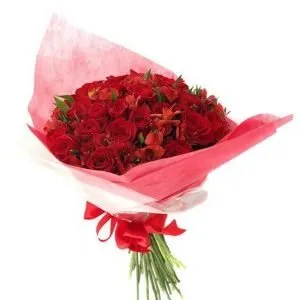 Ramo de 24 Rosas y Astromelias en CDMX