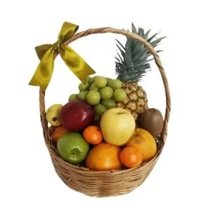 Canasta con frutas