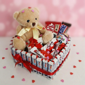 Corazón kinder con osito