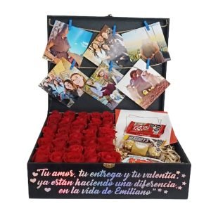 Caja con rosas y fotos