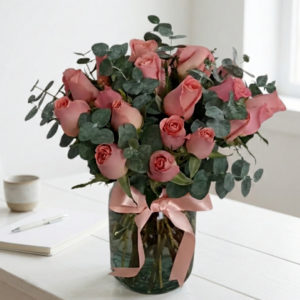 Rosas hemosas en base cilindrica