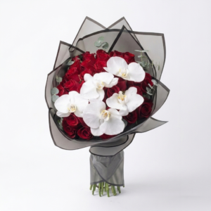 Ramo de rosas y orquideas